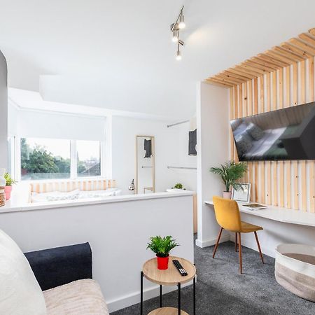 לידס Stylish Studio Apt In Leeds מראה חיצוני תמונה