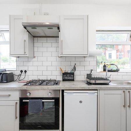 לידס Stylish Studio Apt In Leeds מראה חיצוני תמונה